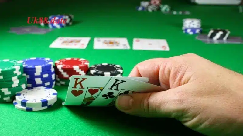 Uk88 hướng dẫn người chơi cách chơi Baccarat